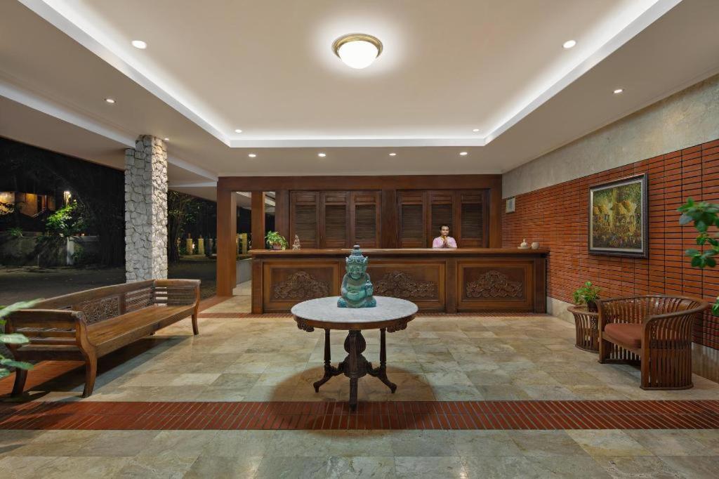 Sunrise Beach Hotel Pangandaran Kültér fotó